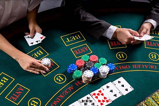 baccarat là game casino dễ kiếm tiền tại nhà cái debet